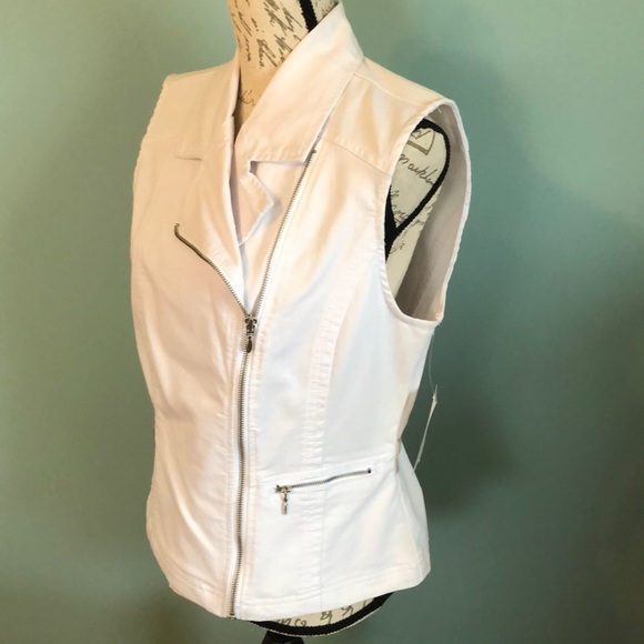 Live A Little White Jean Vest. Medium. - Picture 3 of 7